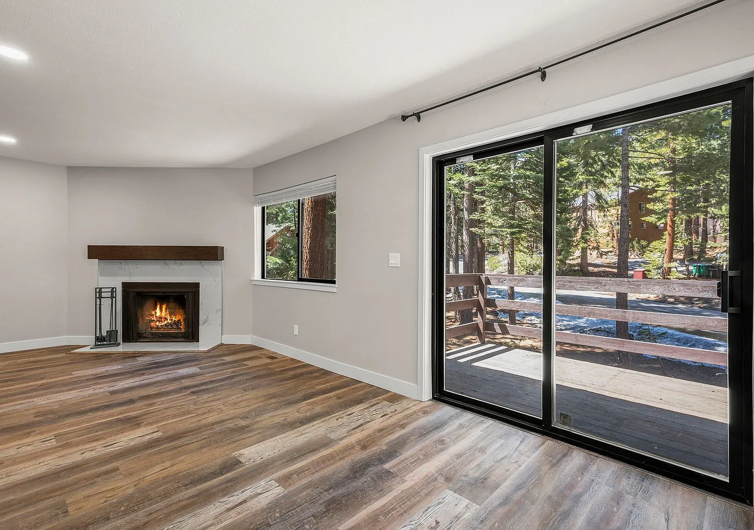 Incline Village: Condo - 2 Bedrooms, 2 Bathrooms, 1 Car Garage, Dog Friendly — Photo 4