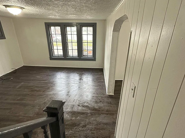 107 S Roberts Rd — Photo 12
