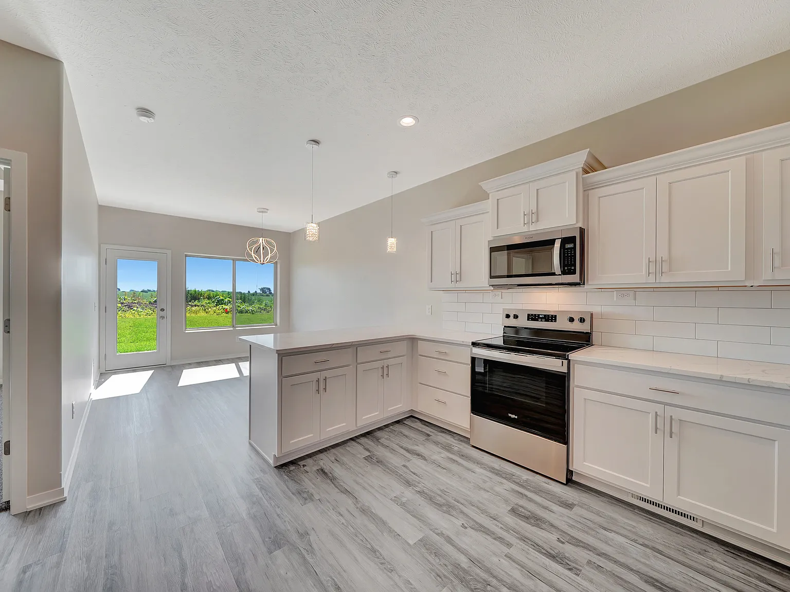 2 bed, 1757 sqft, $2,195 — Photo 2