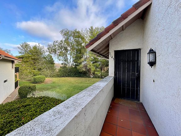 3rd image of 3145 Avenida Topanga