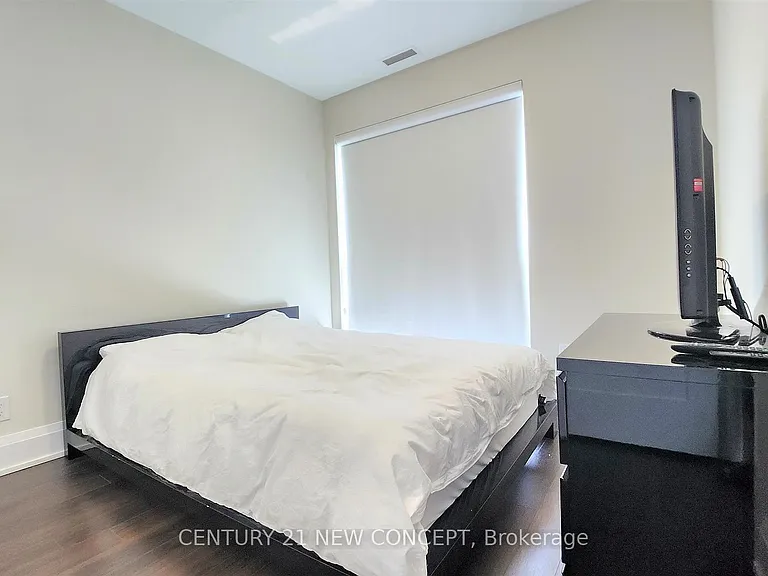 120 Harrison Garden Blvd #Penthouse 31-31 — Photo 6