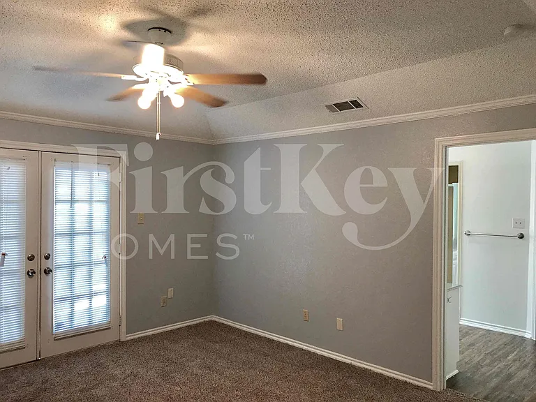 5302 Deep Canyon Dr — Photo 25