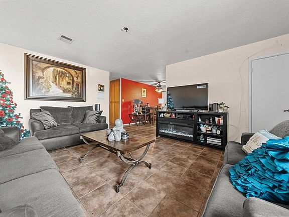 3rd image of 2182 S 46th Way