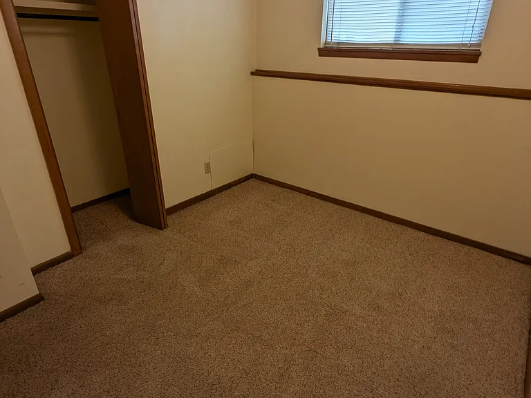 741 Guernsey Dr #2 — Photo 6