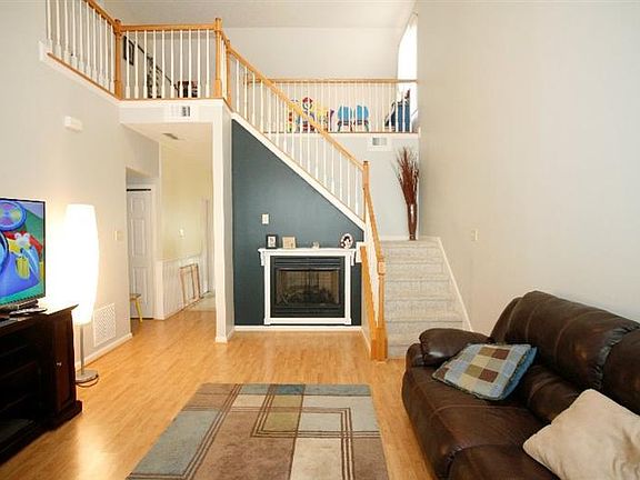 4th image of 2156 Market Garden Ln