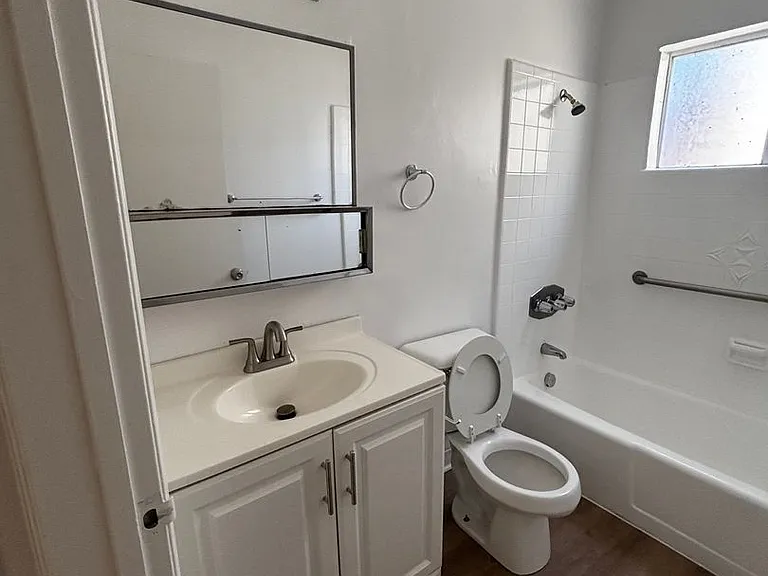 2264 Magnolia Ave — Photo 16