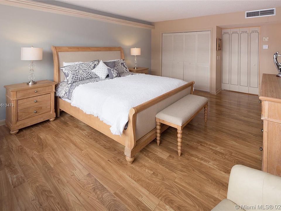 1st image of 9801 Collins Ave APT 11X