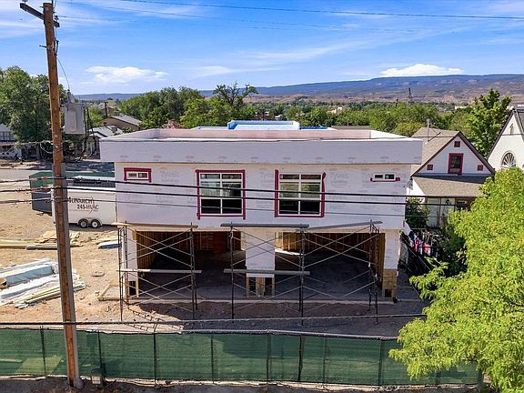 5th image of 822 Colorado Ave