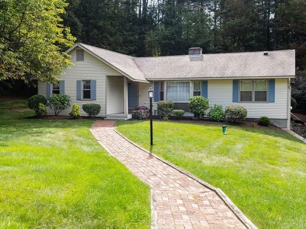 7 Cedar Hill St, Palmer, MA 01069