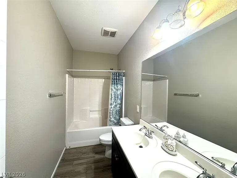 43 Heathrow Lake Ave — Photo 13