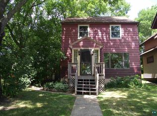 2229 W 11th St, Duluth, MN 55806