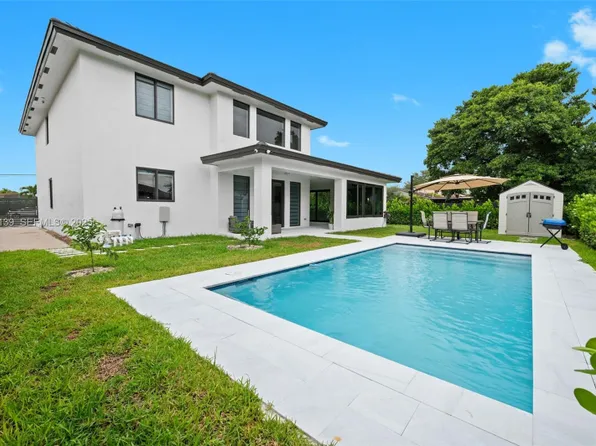 457 Lafayette Dr, Miami Springs, FL 33166