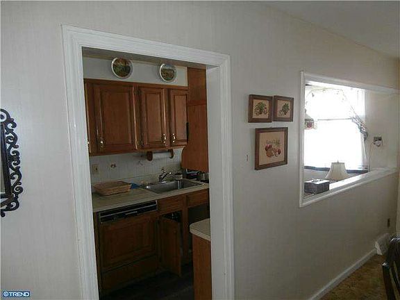4th image of 6140 Montague St