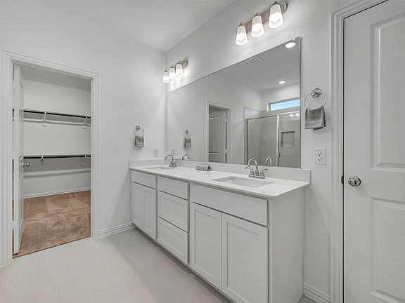 5th image of 2913 Classical Dr