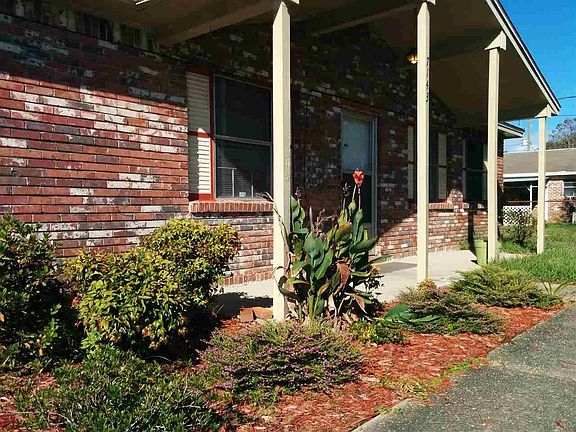 4th image of 7143 Balboa Dr