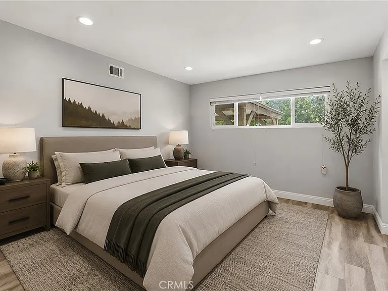 9754 Yolanda Ave — Photo 24