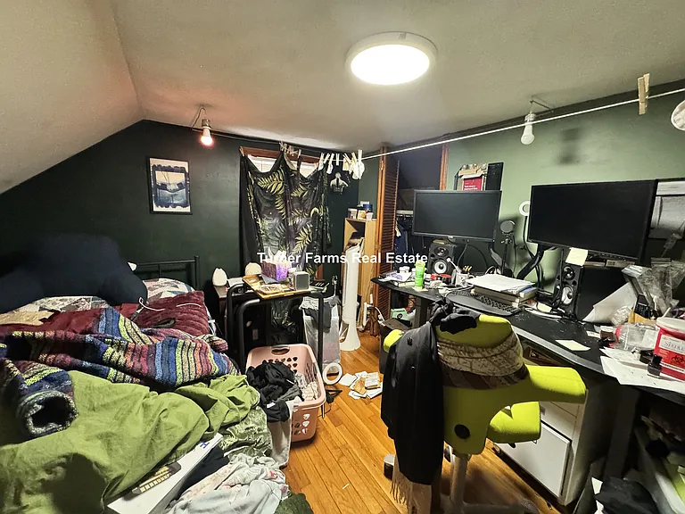 585 Somerville Ave #3B — Photo 13