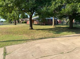 1509 S Miles Ave, El Reno, OK 73036