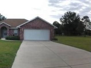 5240 Green Briar Dr, Lady Lake, FL 32159