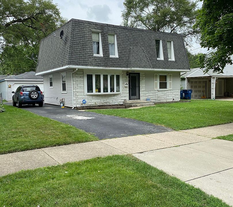 1st image of 2518 Sarah St