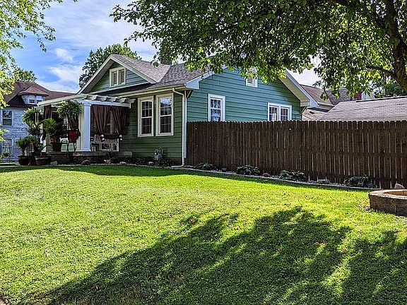 2nd image of 302 Lincoln Ave
