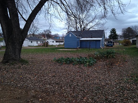 4th image of 311 Van Buren St
