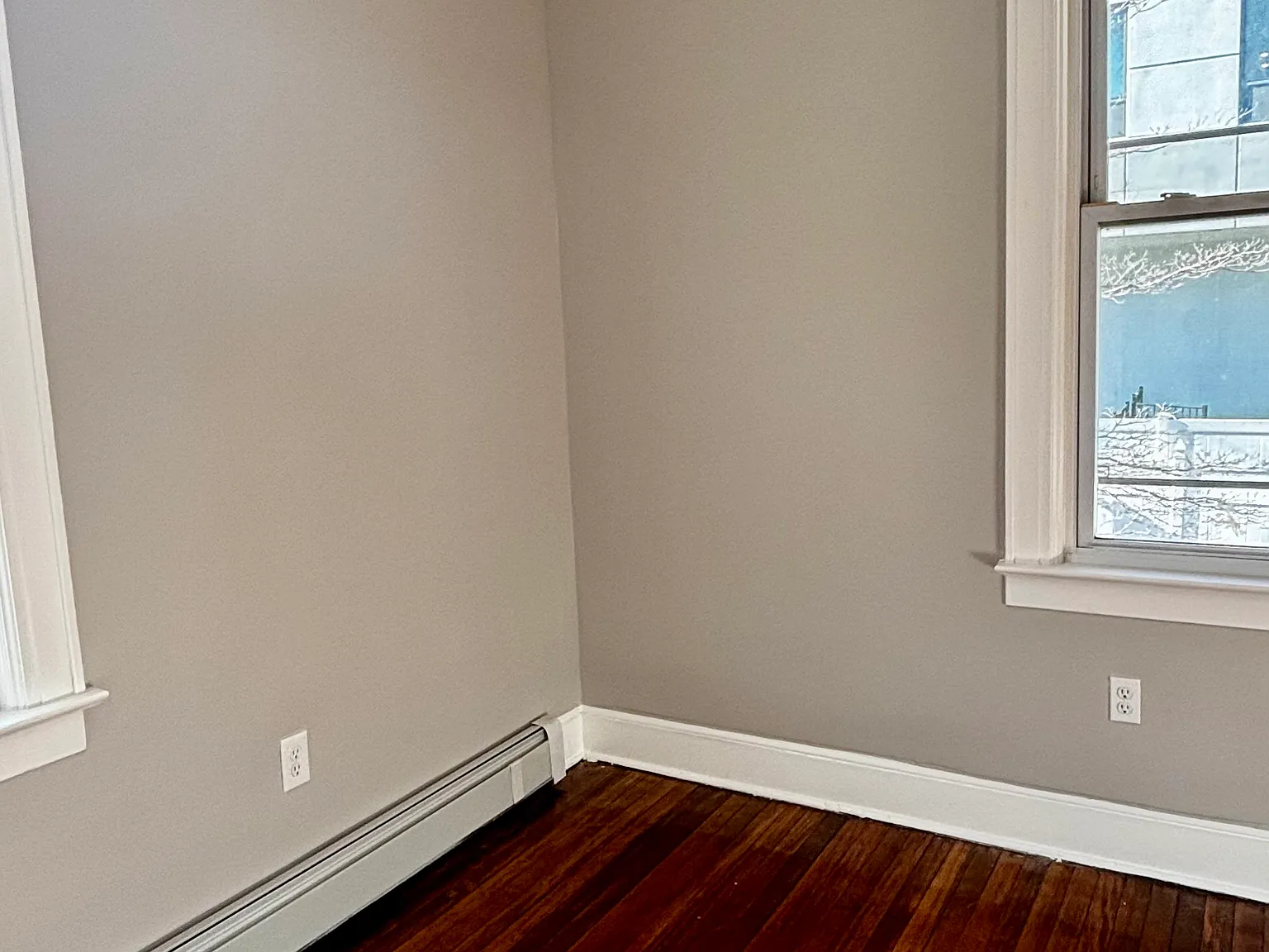 3 bed, 1200 sqft, $2,995 — Photo 2