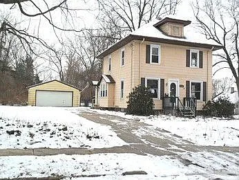224 E Hodge Ave photo 1