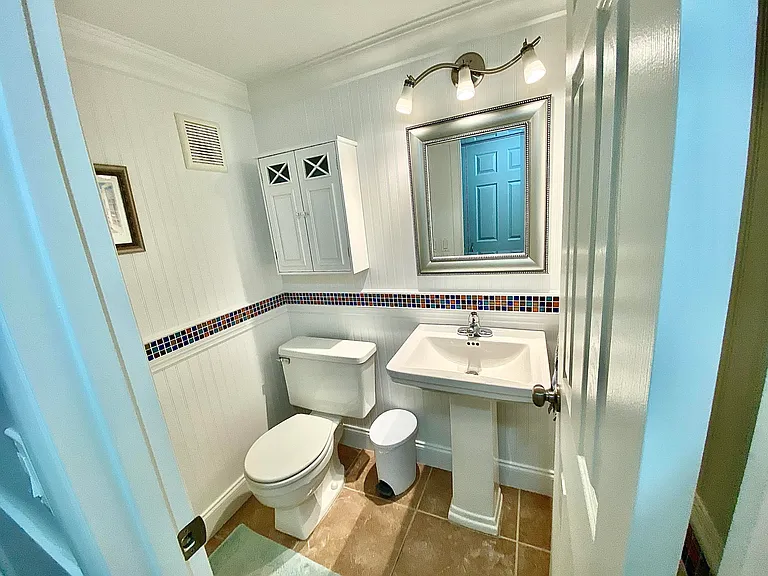335 Farnham Cres #P — Photo 22
