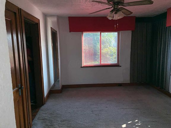 4th image of 1327 Briarwood Ave