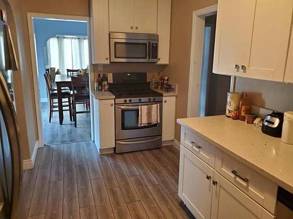 3rd image of 7003 Madden Ave