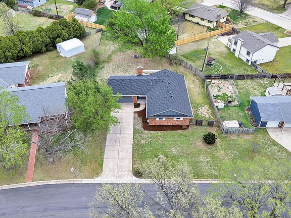 2nd image of 4762 N Krueger St
