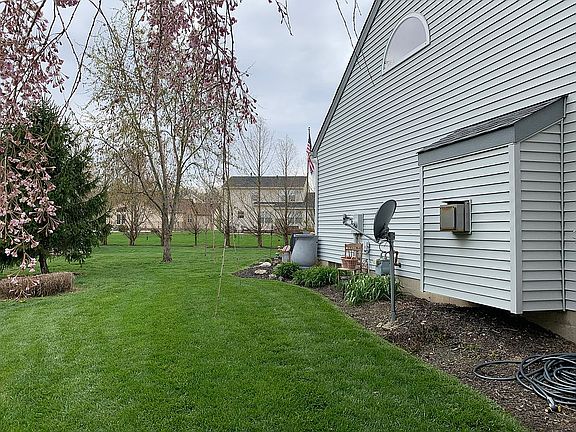 3rd image of 3321 Summer Glen Dr