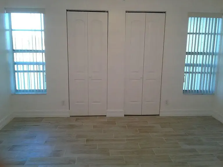 911 Twin Lakes Dr #3-N — Photo 9