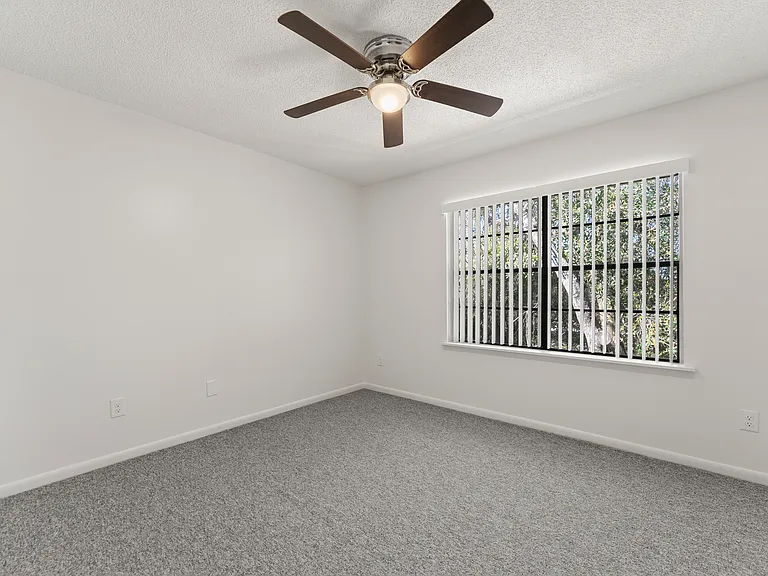 Briarwood Apartments — Photo 16
