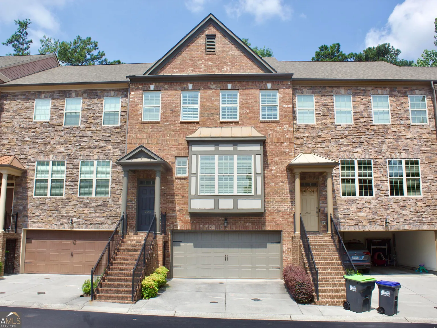 4 bed, 3.0 bath, 1008 sqft, $3,900 — Photo 1
