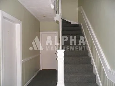 1 bed, 9999 sqft, $2,200 — Photo 3