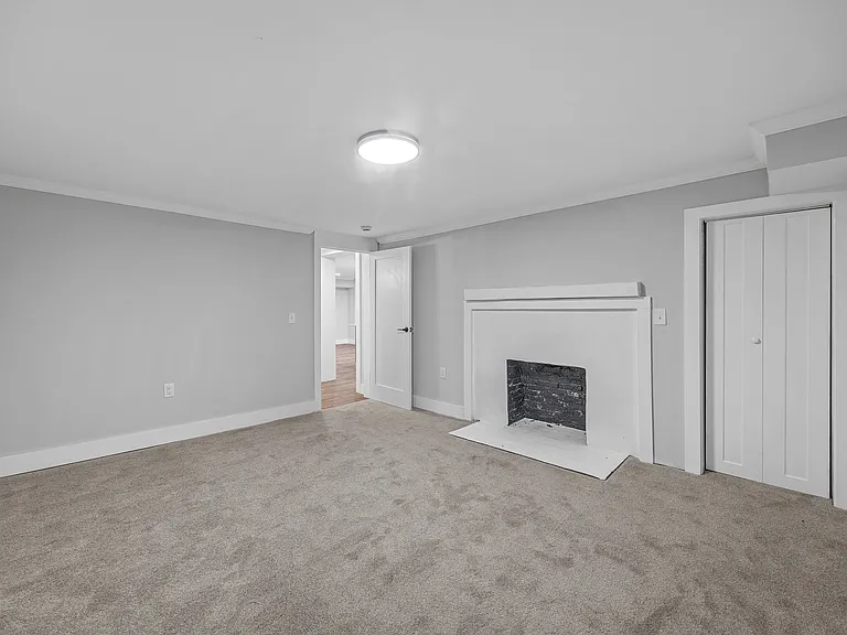 8 Amherst Ave #C — Photo 16