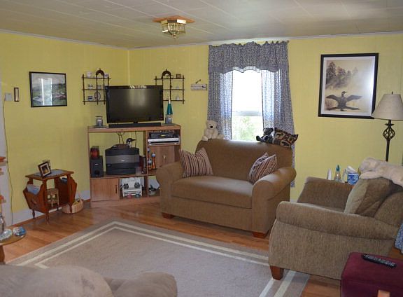 2nd image of 1259 Pine St