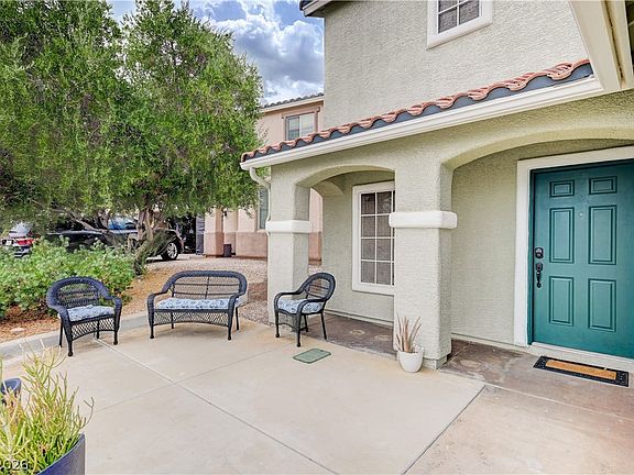 3rd image of 197 Kings Canyon Ct