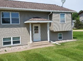 207 W Graham St APT B, Roberts, WI 54023