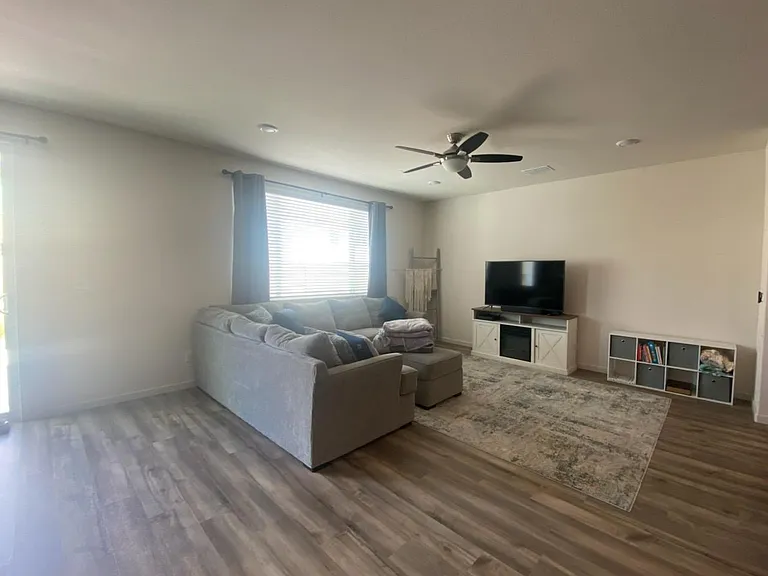 5032 Grasscreek Dr — Photo 8