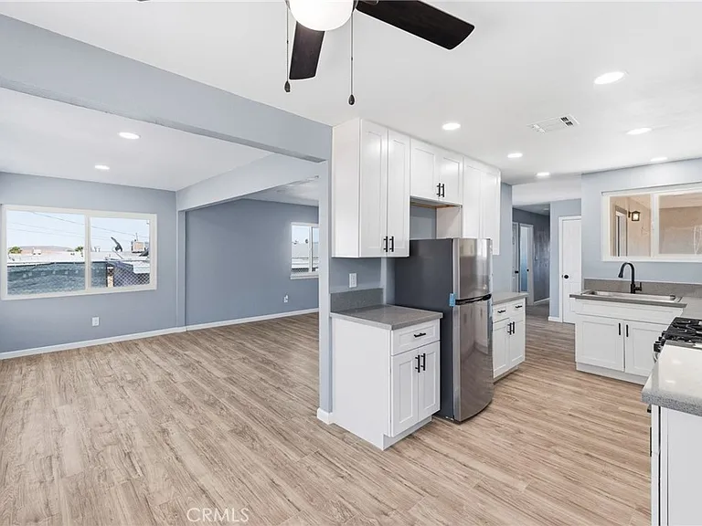 937 E Elizabeth St — Photo 7