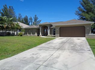 307 SW 26th Ter, Cape Coral, FL 33914