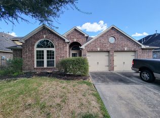 2710 Bamboo Ln, Rosenberg, TX 77471