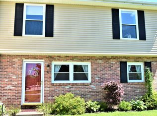 71 Millbrook Ln #4, Auburn, ME 04210