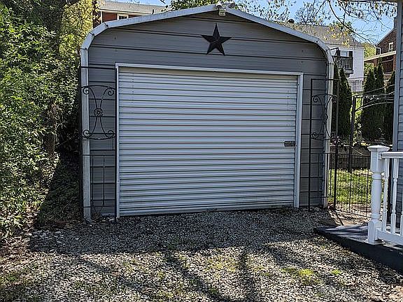5th image of 291 E Edgewood Ave