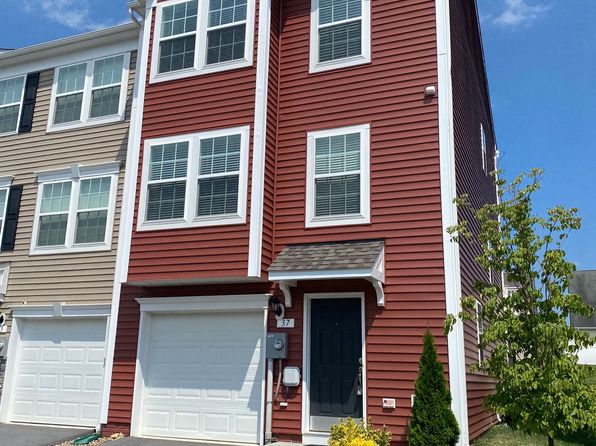 37 Cecily Way