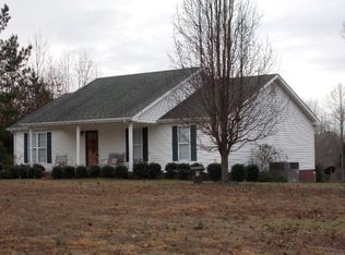 765 Post Oak Rd, Camden, TN 38320