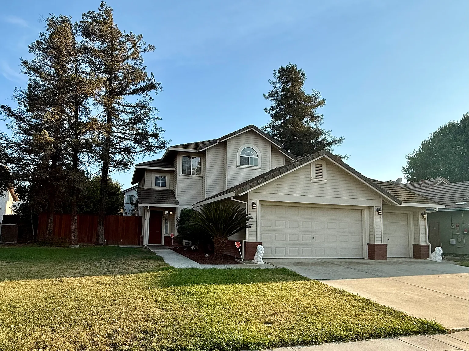 Foothill St, Los Banos — Photo 1